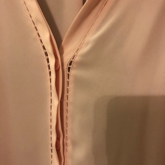 Super cute button down! - Picture 4 of 6